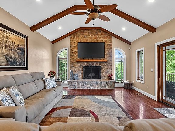 62nd image of 933 John Henry Lewis Rd
