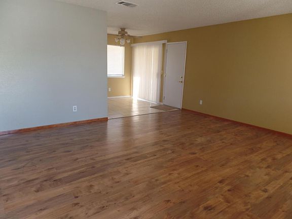 4th image of 15845 Newmont Ave