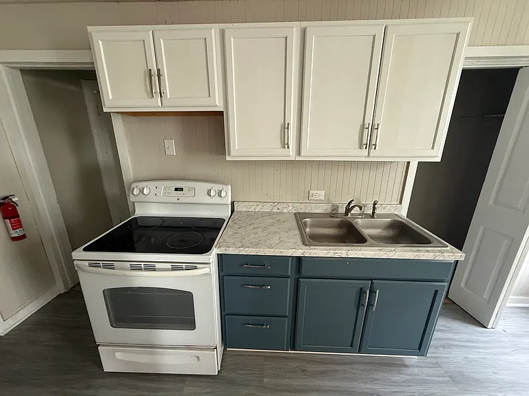 1409 Prospect Ave #2 — Photo 8