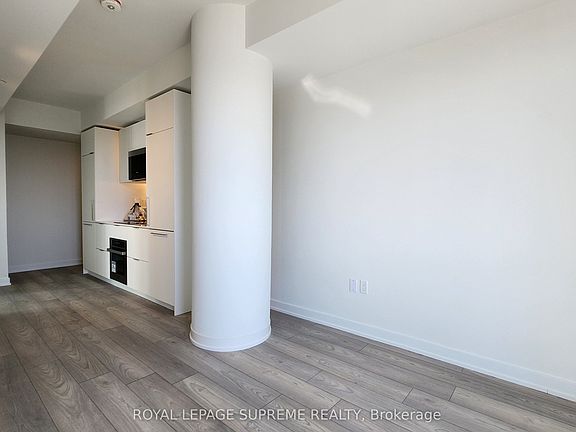 5th image of 1 Fairview Rd E #418