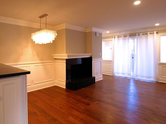 3rd image of 140 Lower Via Casitas APT 10