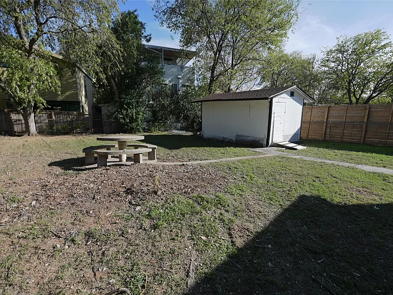 2311 S 3rd St — Photo 14