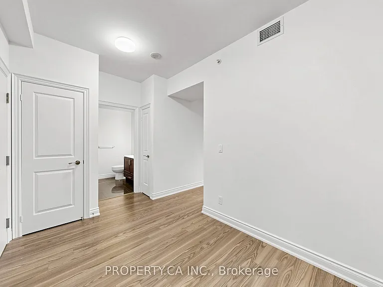 89 S Town Centre Blvd #515 — Photo 29