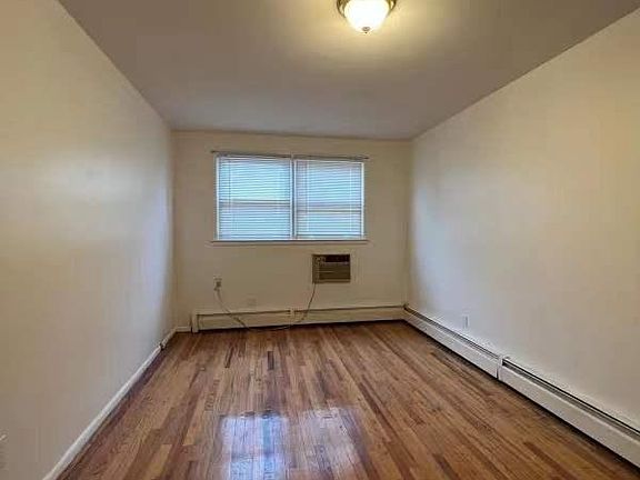 2nd image of 7 Dorval Ave Floor 1
