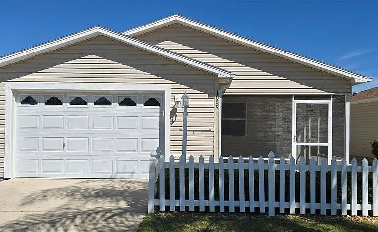 1009 Ridgeville Rd — Photo 1
