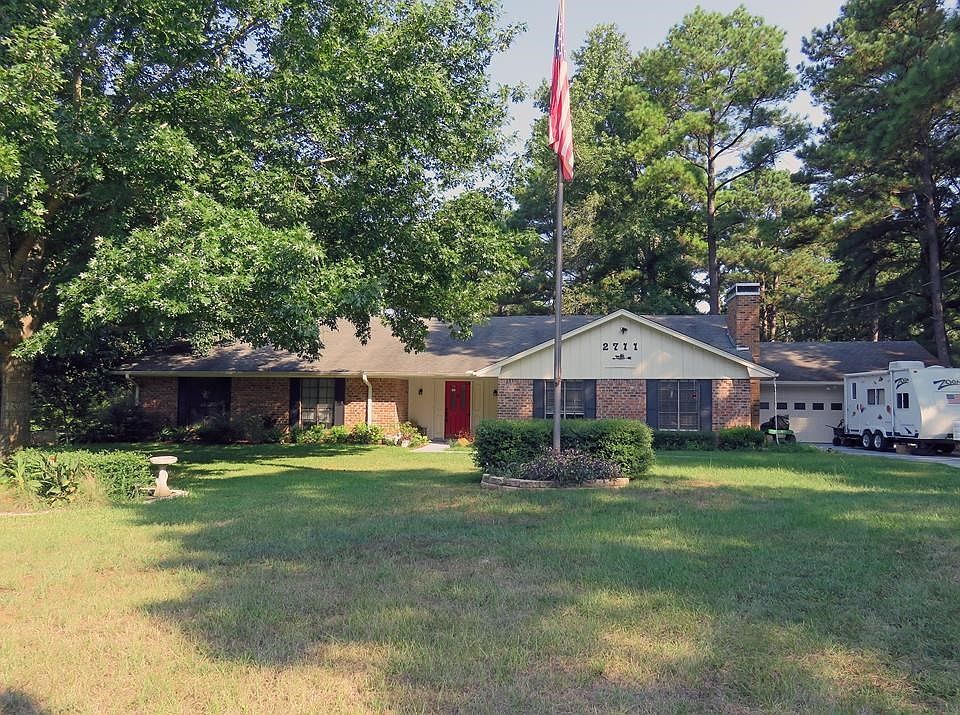 1st image of 2711 Bentwood Dr