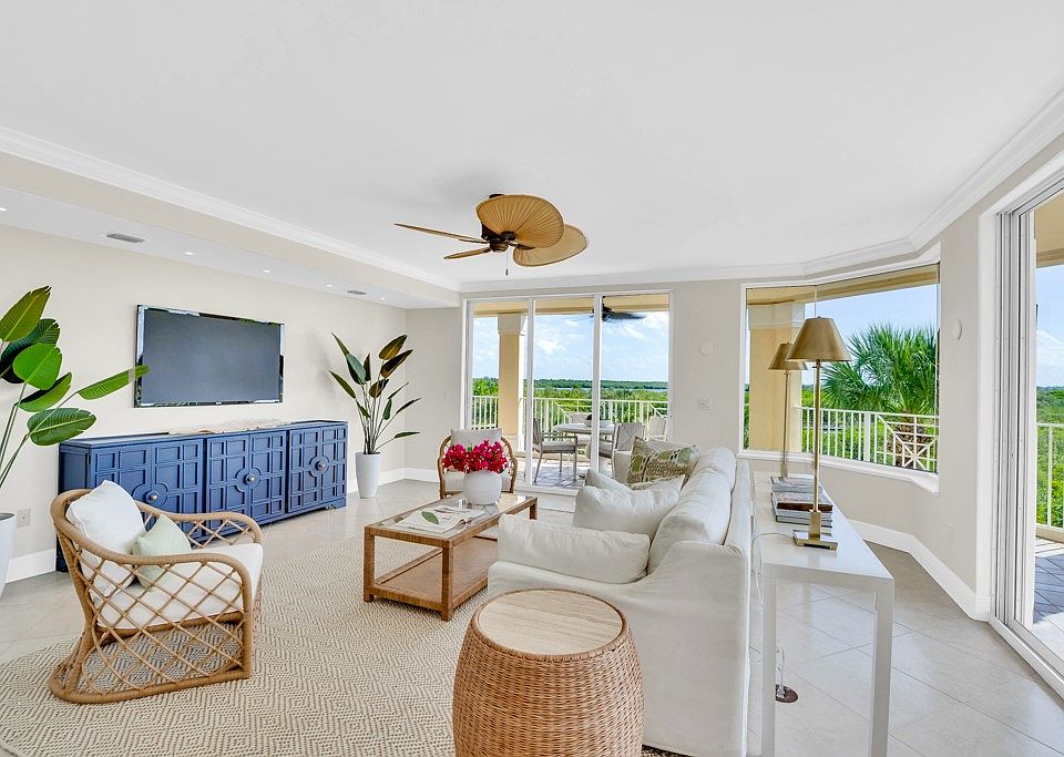 1st image of 5055 N Harbor Dr APT 302