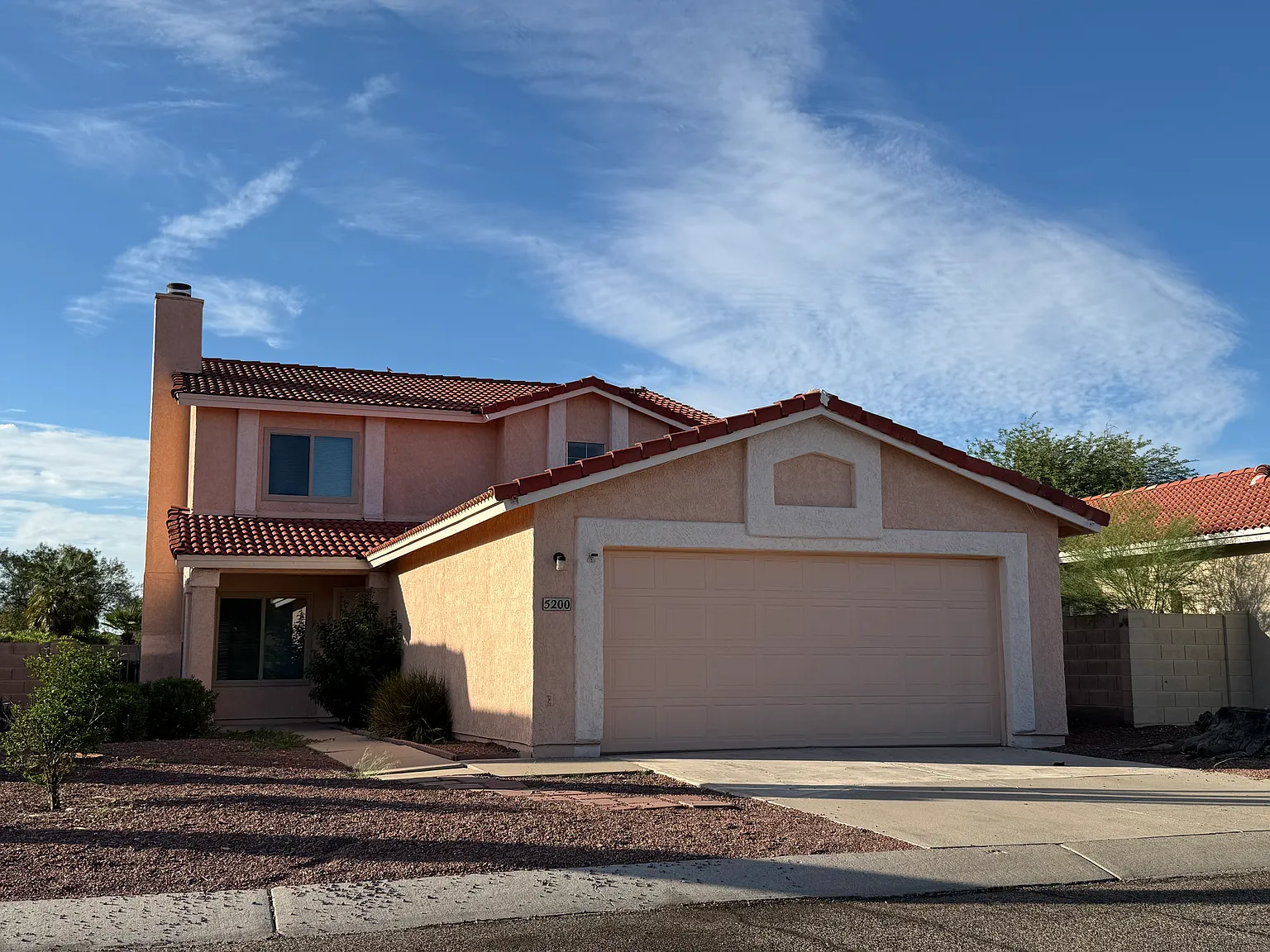 4 bed, 1930 sqft, $2,100 — Photo 1