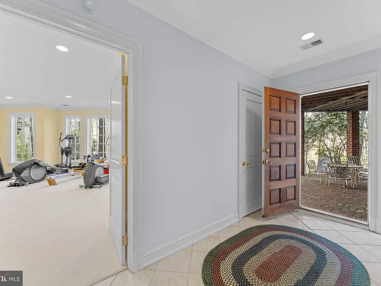 8541 Old Dominion Dr — Photo 98