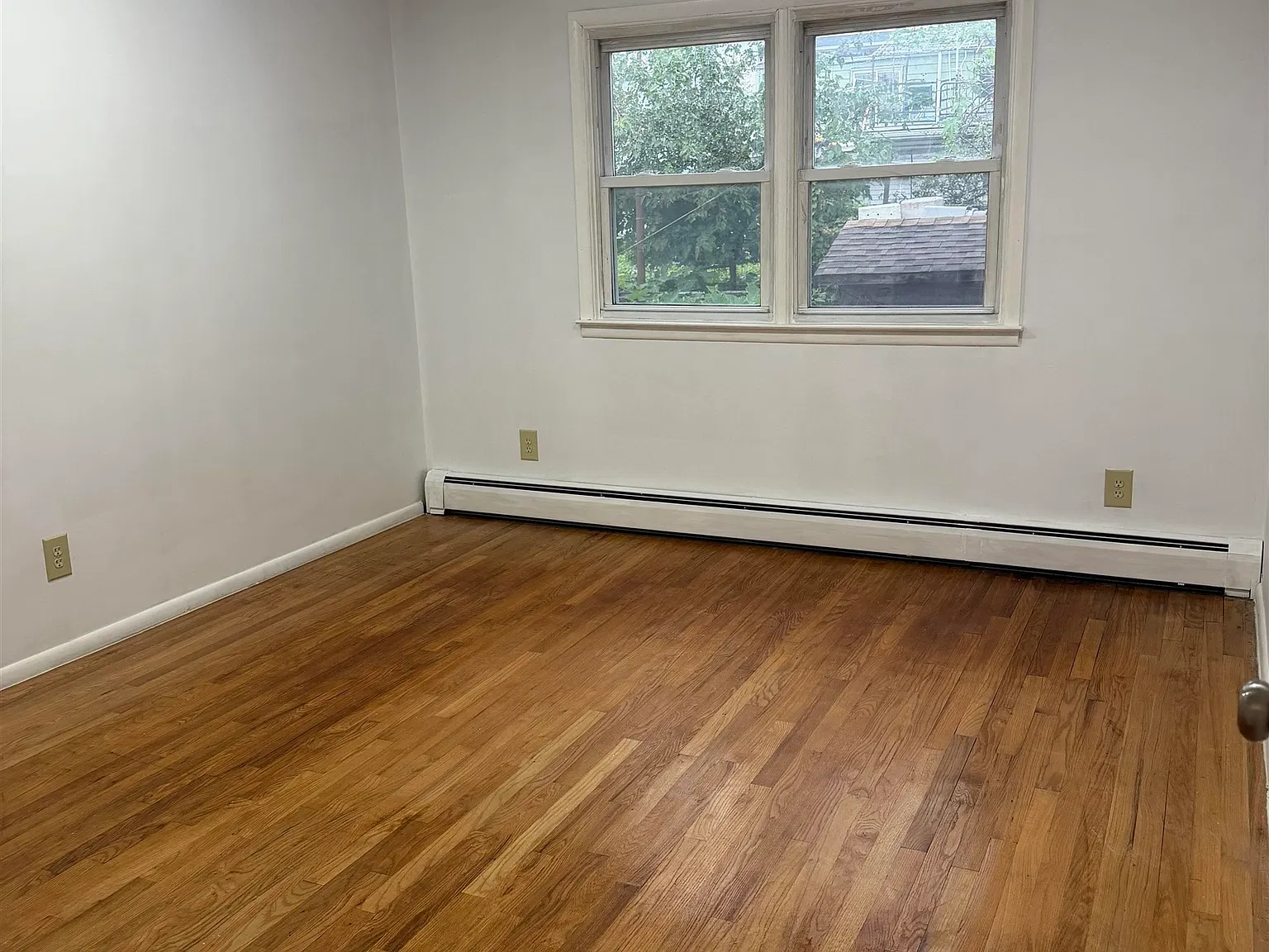 278 Boyd Ave — Photo 4