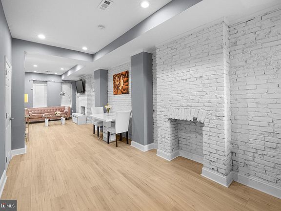 5th image of 1007 Bennett Pl