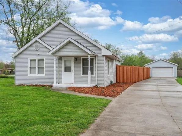 3025 Shrine Park Rd, Leavenworth, KS 66048