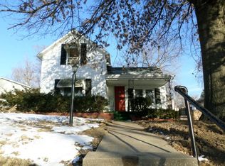 920 S 6th St, Atchison, KS 66002