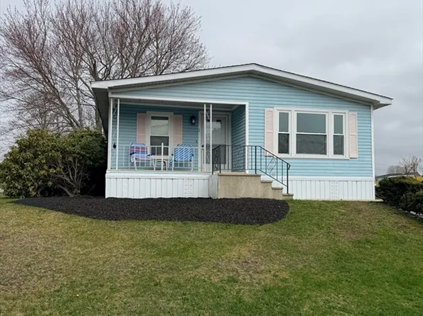 2 Emerald Pl, Raynham, MA 02767