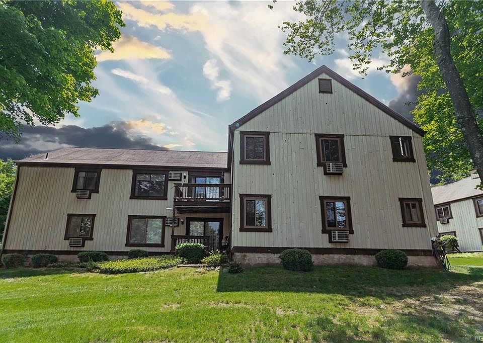1st image of 4 Heritage Dr Unit F