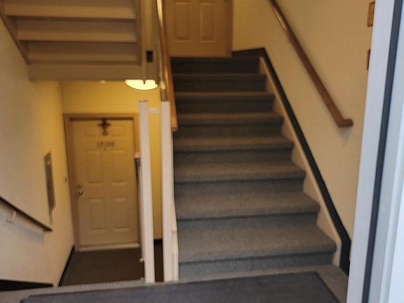 5th image of 12203 Chaucer Ln #12203