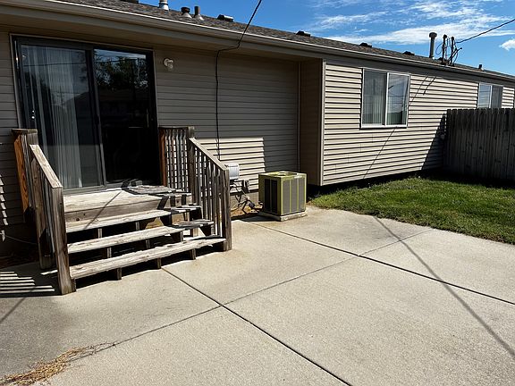 Fenced Private Patio Area