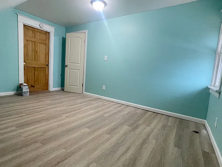 473 Olympic Ave — Photo 8