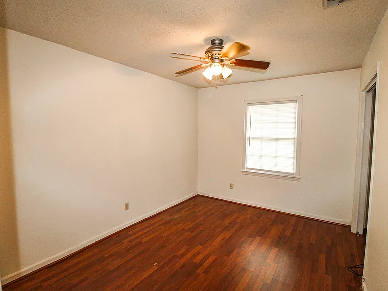 116 Greenbriar Trl — Photo 14