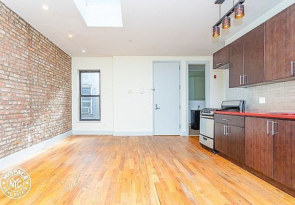 3rd image of 455 Park Pl #4C