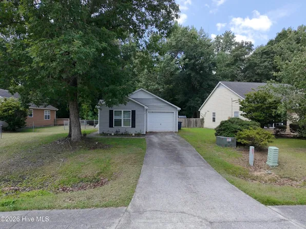 616 S Hampton Drive, Jacksonville, NC 28546