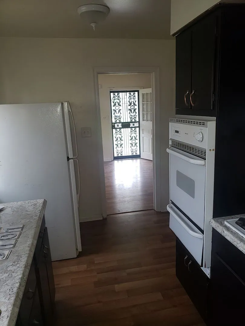 Spacious Eastside Two Bedroom Single Family Near 38th and Emerson — Photo 4