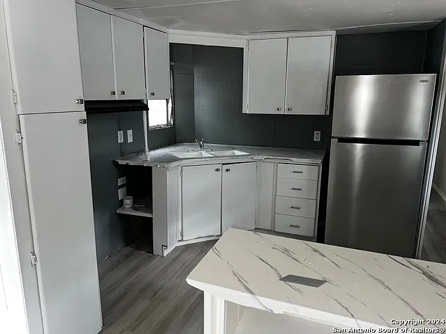 1311 W Hein Rd #16 — Photo 3
