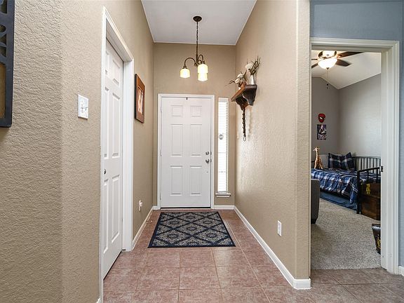 4th image of 3510 Silvercrest Dr