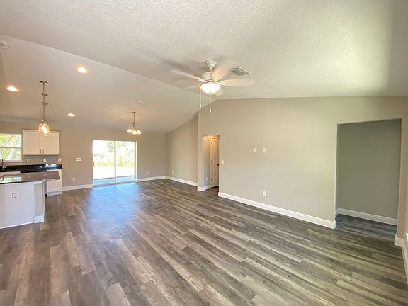 4th image of 5221 SW 115th Loop