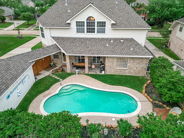 15627 Twisting Springs Dr — Photo 52
