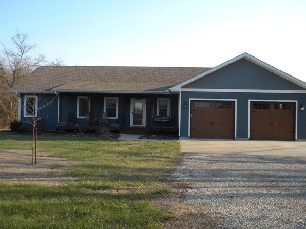 400 S Walnut St, Lebo, KS 66856