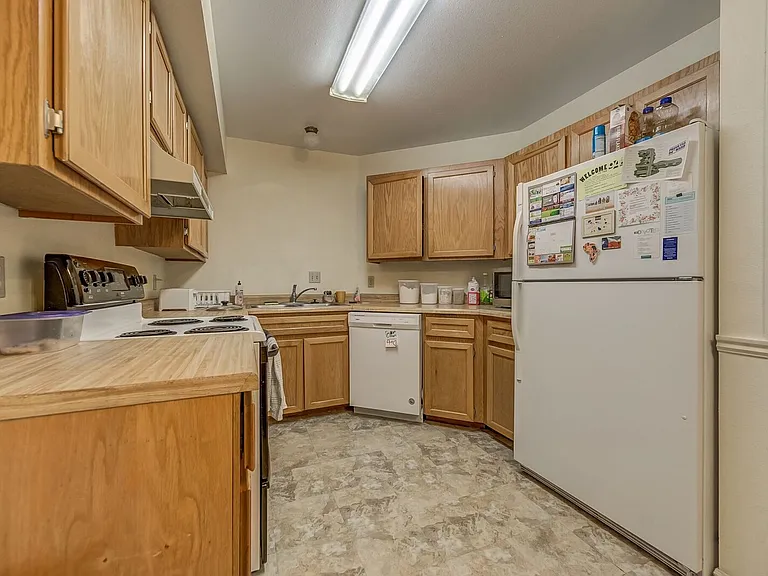 659 N 700 E #7 — Photo 7