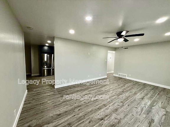 5th image of 6920 Demaret Dr