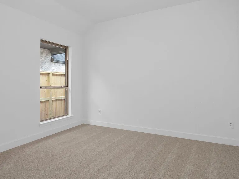 2914 Sunrise Field Ln — Photo 9