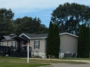 1315 Sugar Tree Blvd, Caro, MI 48723