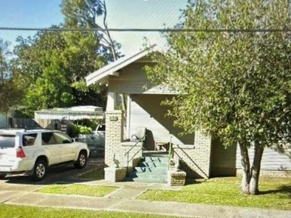1419 Jefferson St, Gretna, LA 70053
