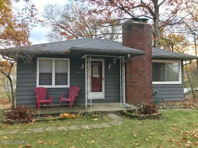 1066 Woodland Bch, Battle Creek, MI, 49014