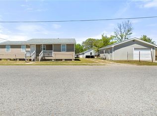 401 Oak Ave, Harahan, LA 70123