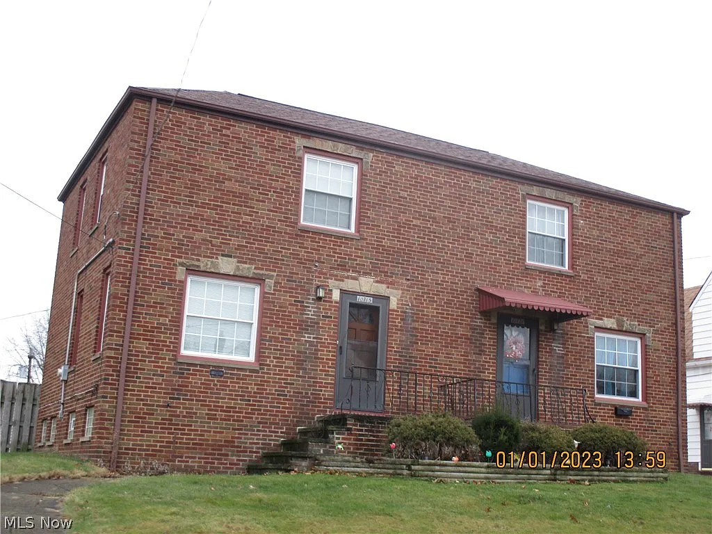 10715 Thrush Ave photo 1