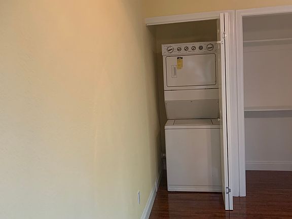4th image of 10394 Orange Ave Unit B