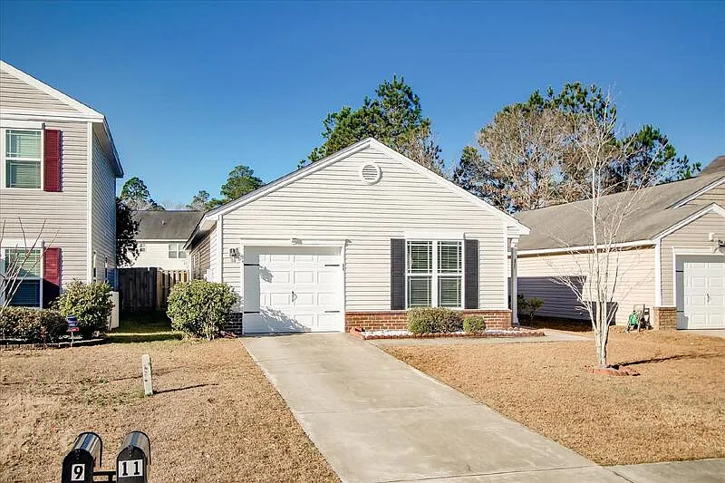 3 bed, 2.0 bath, 1398 sqft, $3,100 — Photo 2
