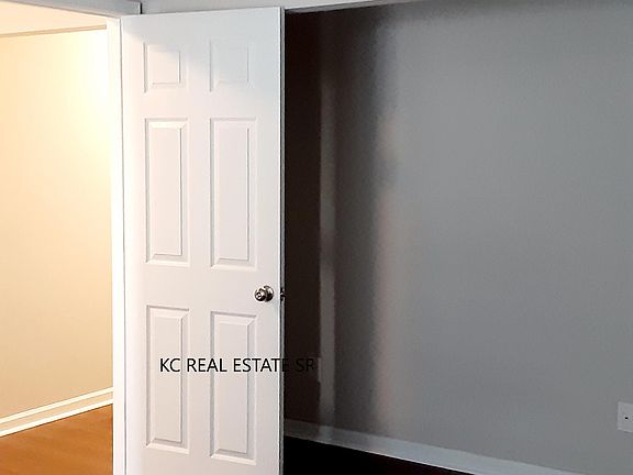 Lower level bonus room/office