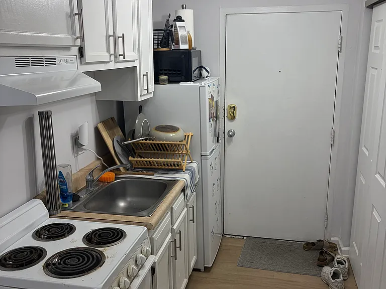 58 E 11th Ave #11 — Photo 4