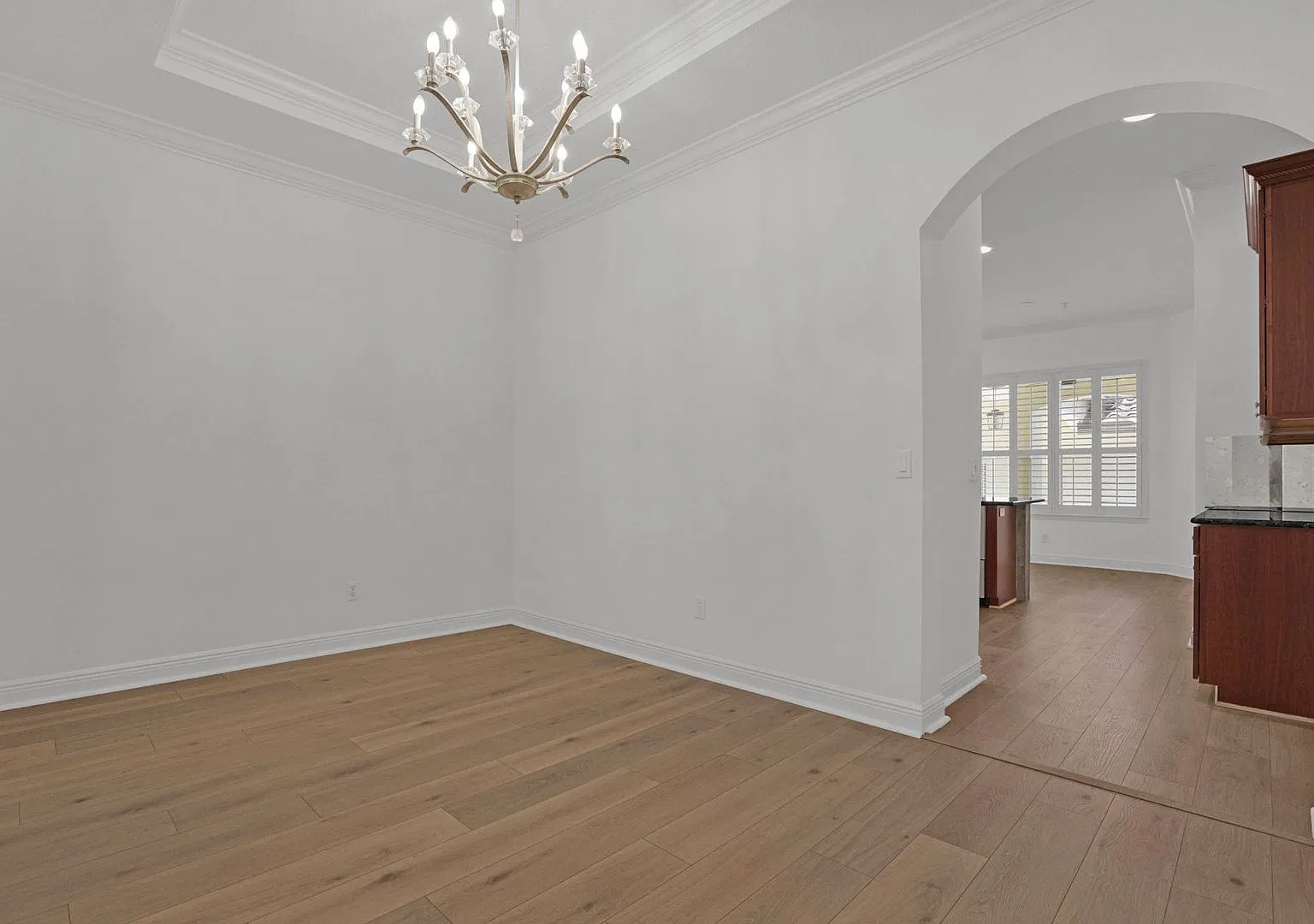 Updated Townhouse Available in Maitland — Photo 4