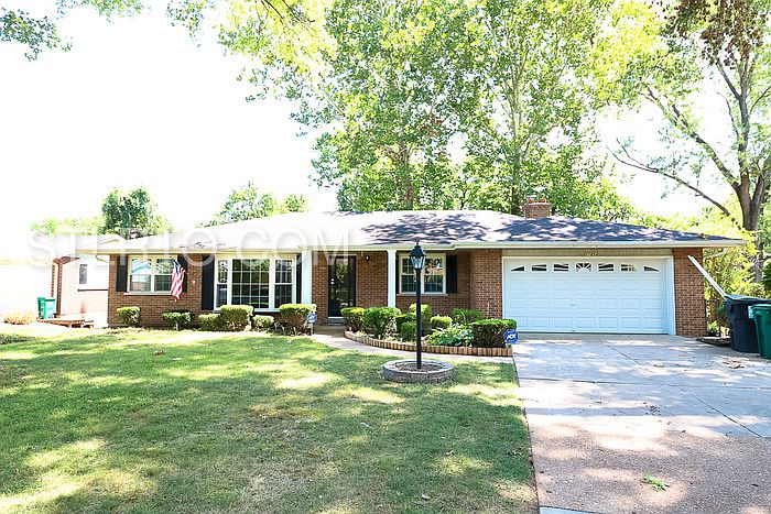 1st image of 11834 Jenner Ln