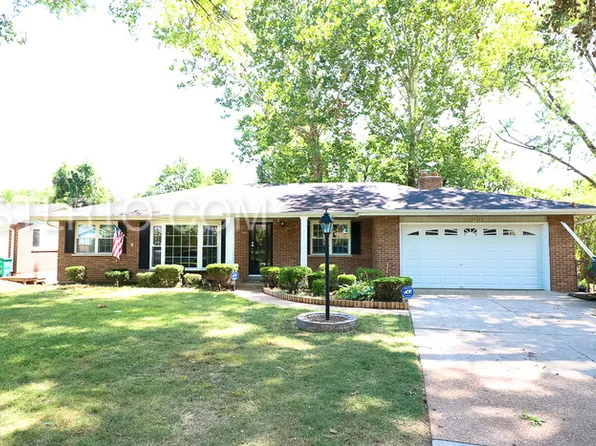 11834 Jenner Ln, Saint Louis, MO 63138
