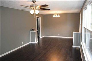 3rd image of 233 Slayden Cir