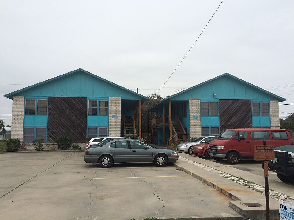 1st image of 759 Redwood Ave APT 2