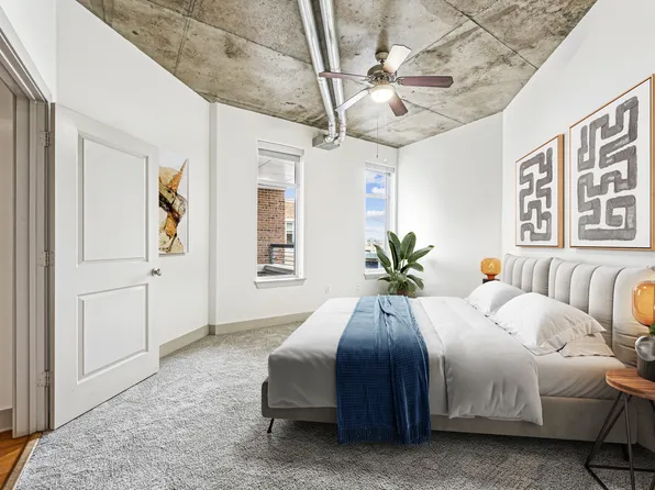 The Crescent at Fells Point