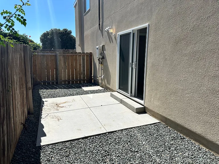 1117 Grove Ave — Photo 10